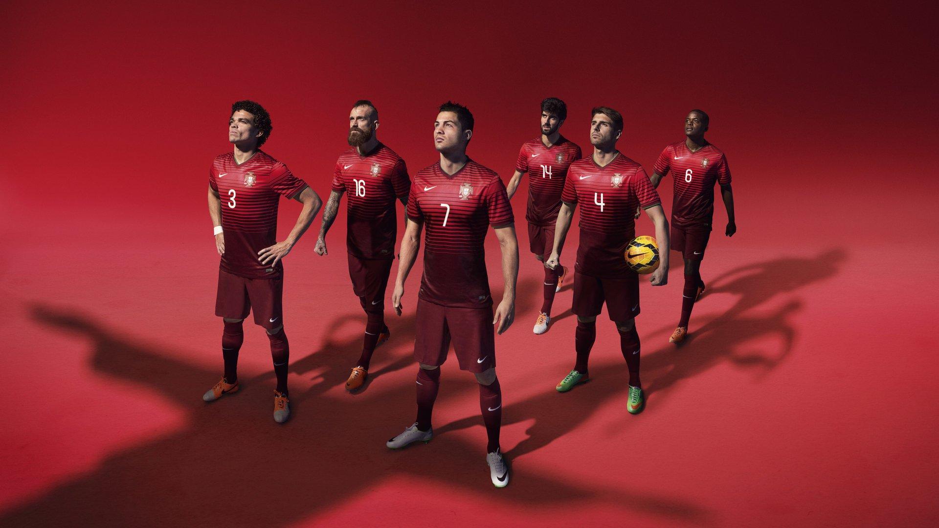 阿尔卡拉斯逆转德约科维奇 温网男单决赛上演史诗级对决