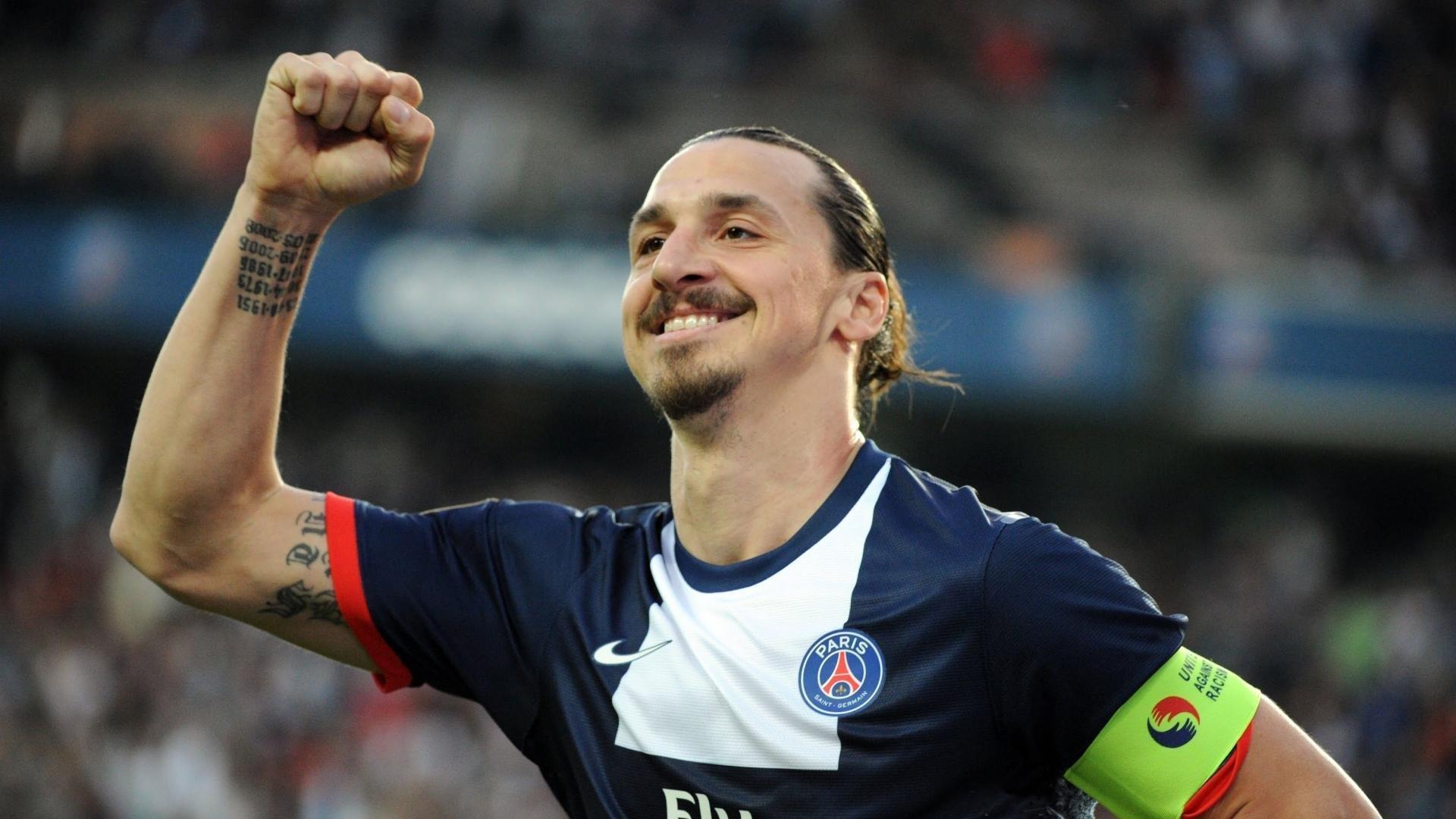 欧冠历史再书新篇，姆巴佩四度戴帽追平传奇，梅罗八次神迹仍领跑时代