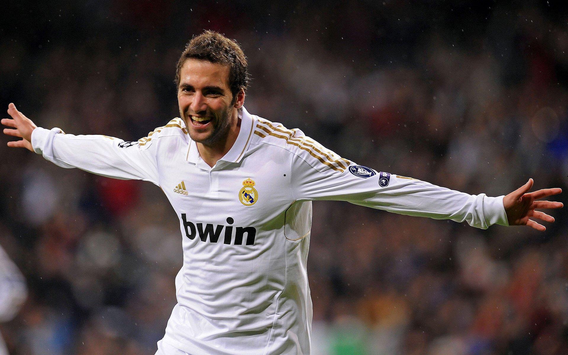 IFFHS年度最佳进攻组织者候选名单揭晓，梅西领衔众星，新一代天才佩德里、贝林厄姆竞逐荣耀